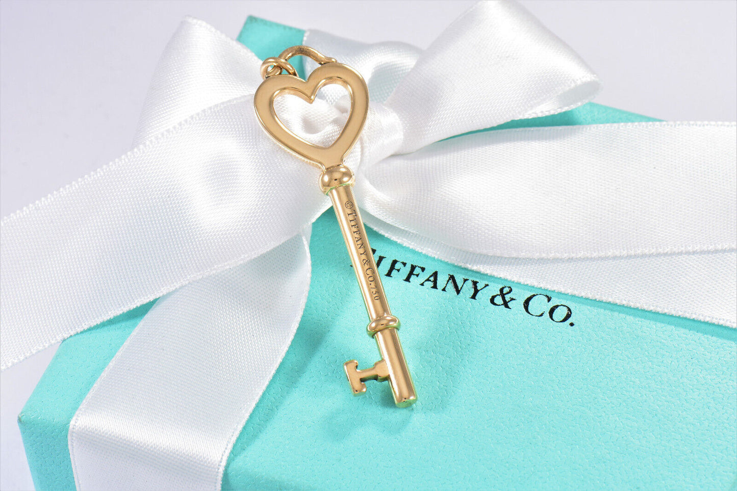 Tiffany & Co 18K Yellow Gold 2.25" Heart Key Pendant for Necklace Bracelet Charm