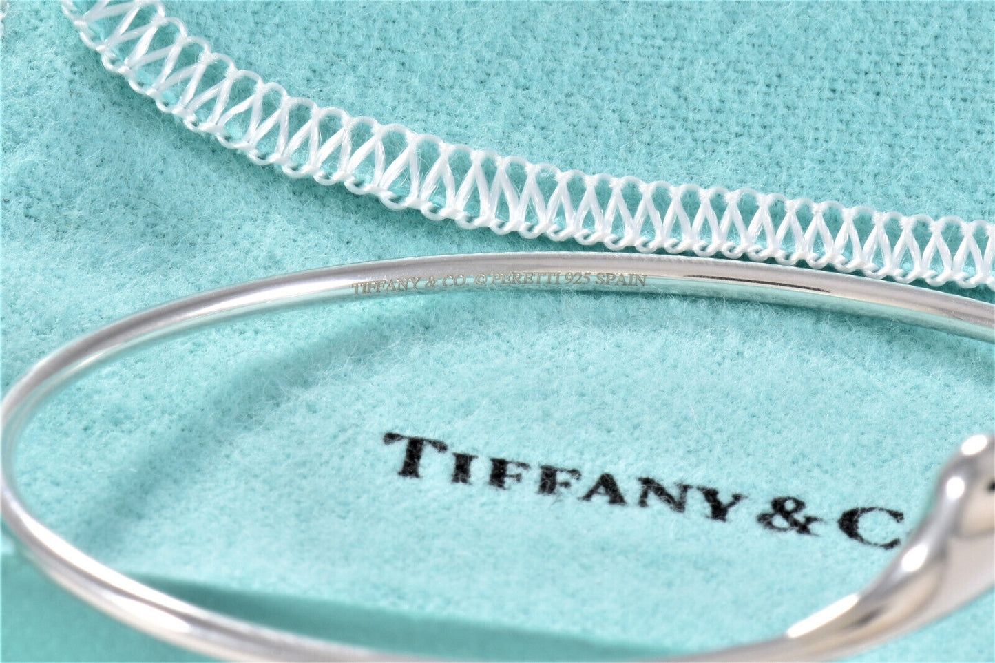 Tiffany & Co Silver Elsa Peretti Teardrop Bangle 7.25" Cuff Bracelet in Pouch