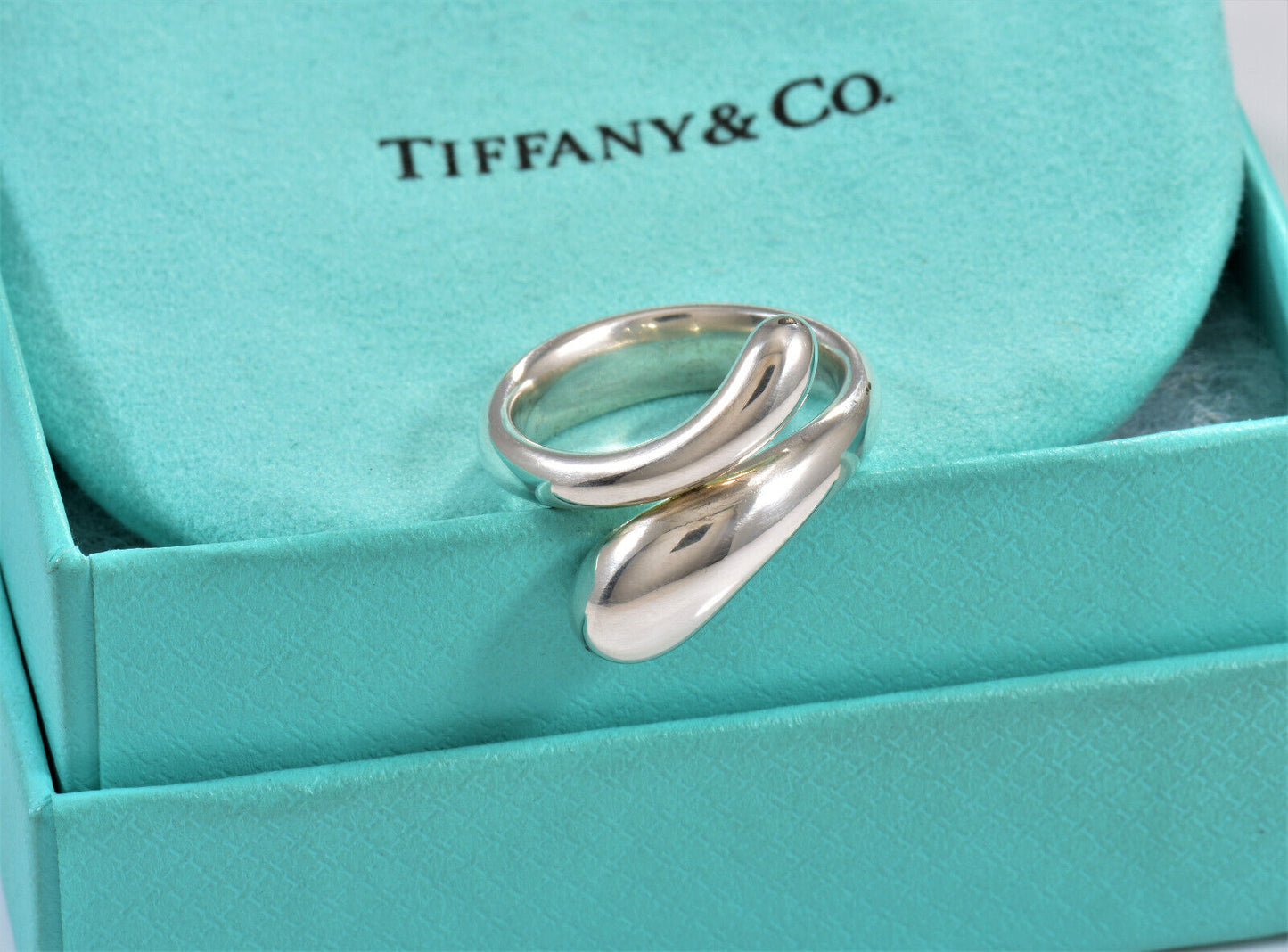 Tiffany & Co Sterling Silver Elsa Peretti Teardrop Ring Size 5.5 in Pouch Lovely