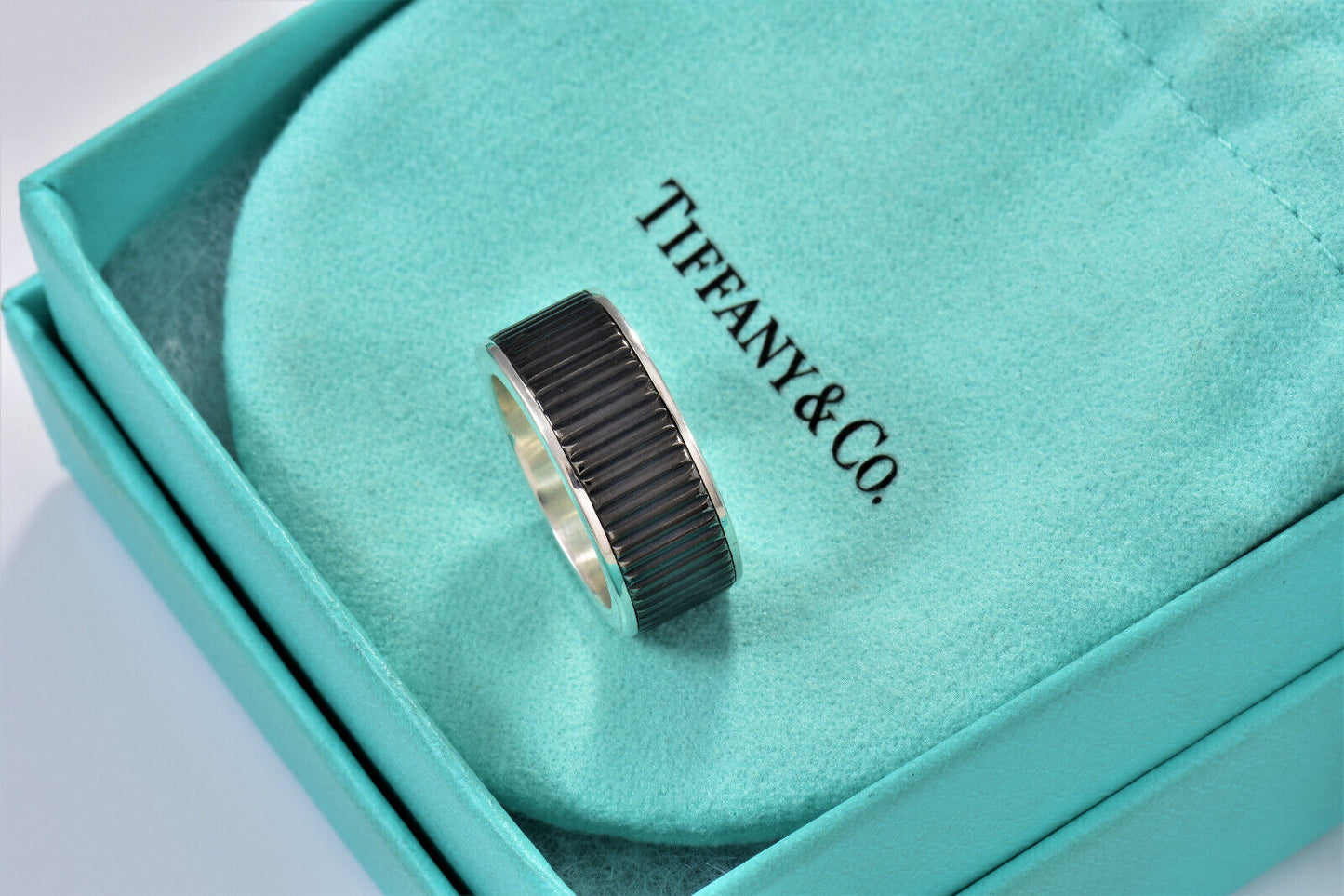 Tiffany & Co Silver Titanium Wide Coin Edge Caliper Band Size 5.5 Ring in Pouch