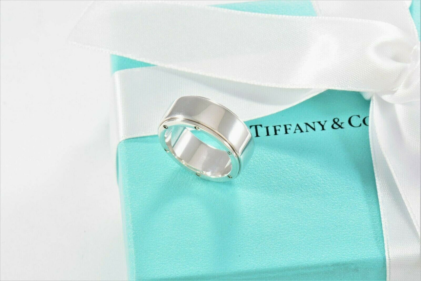 Tiffany & Co Sterling Silver Metropolis Wide Band Size 7 Ring in Pouch Unisex